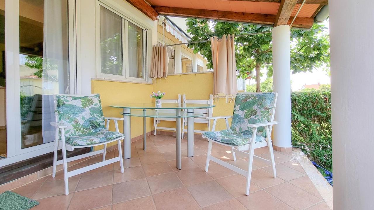 Roko Lägenhet Novigrad Istria Exteriör bild